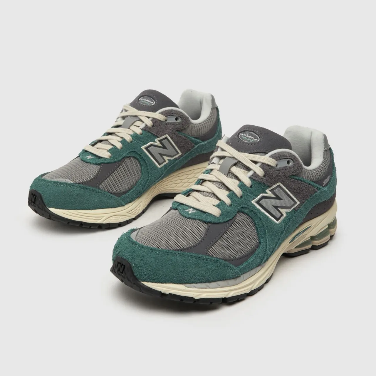 New Balance 2002r Trainers in Turquoise