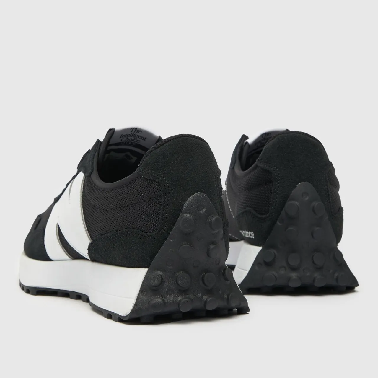 New Balance 327 Trainers In Black & White