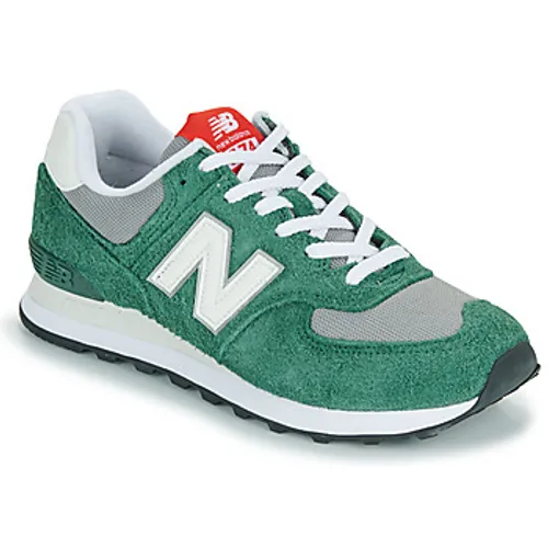 New Balance  574  men's Shoes (Trainers) in Green
