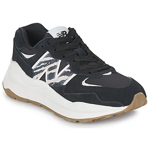 New Balance  5740  women's Shoes (Trainers) in Black