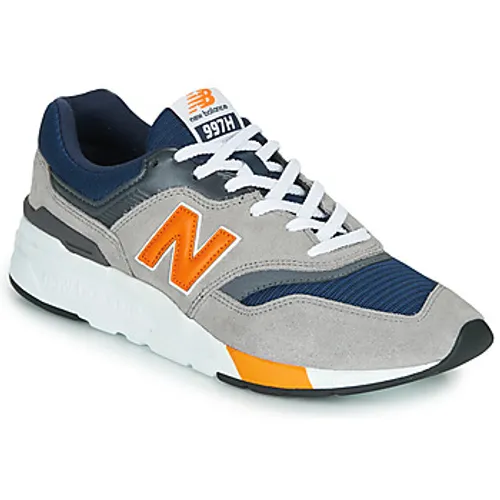 New Balance  CM997HEX  men's Shoes (Trainers) in Grey