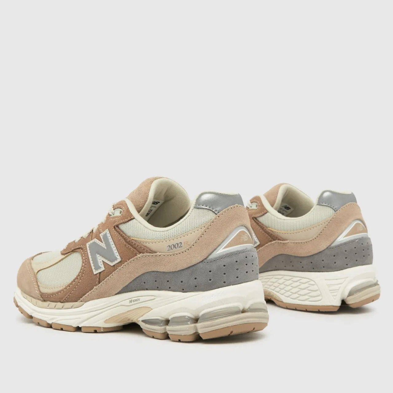 New Balance M2002 Trainers In Stone Multi