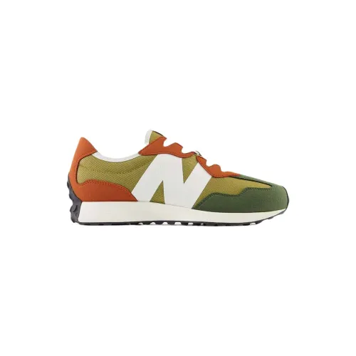 New Balance , Retro 70s Design Sneakers ,Green male, Sizes: