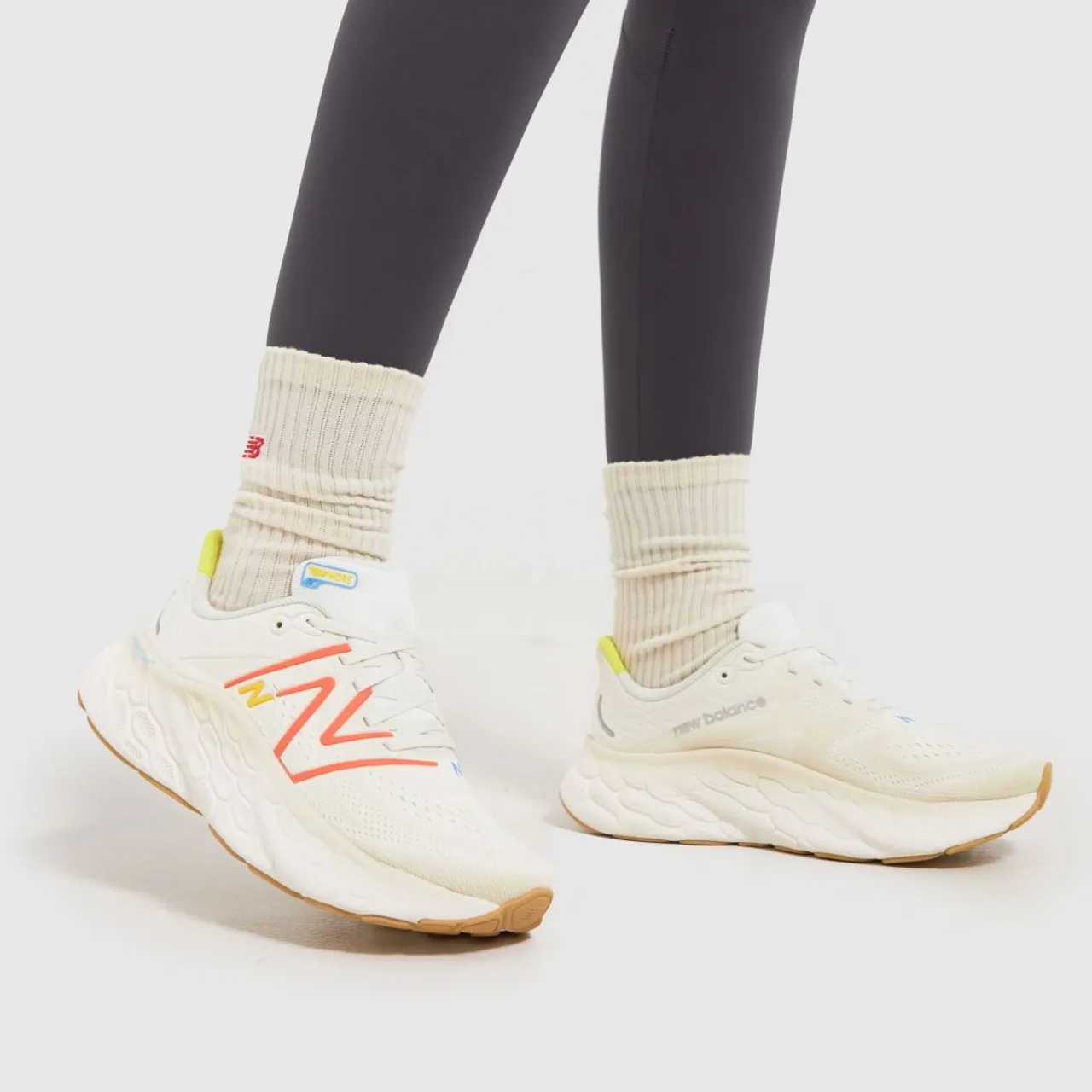New Balance Women's white and Red Fresh Foam X More V4 Trainers