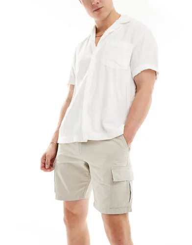 New Look cargo shorts in stone-Neutral