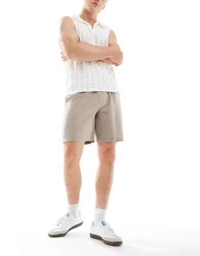New Look linen blend pull on shorts in brown