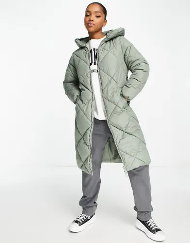 New Look longline diamond quilted padded coat in light khaki-Green