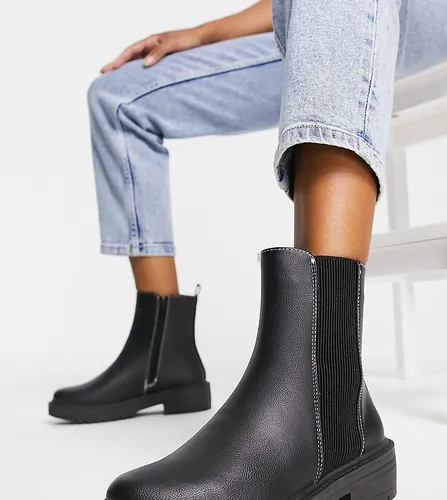New Look Wide Fit flat high ankle chunky chelsea boot in black