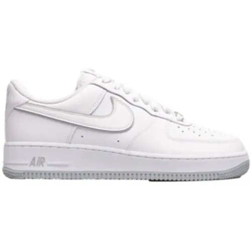 Nike  Air Force 1 '07  men's Shoes (Trainers) in White