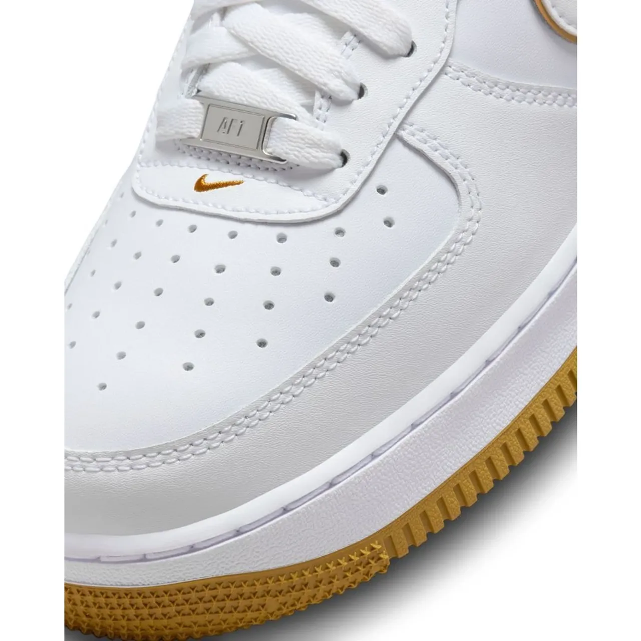 Nike , Air Force 1 07 ,White male, Sizes: