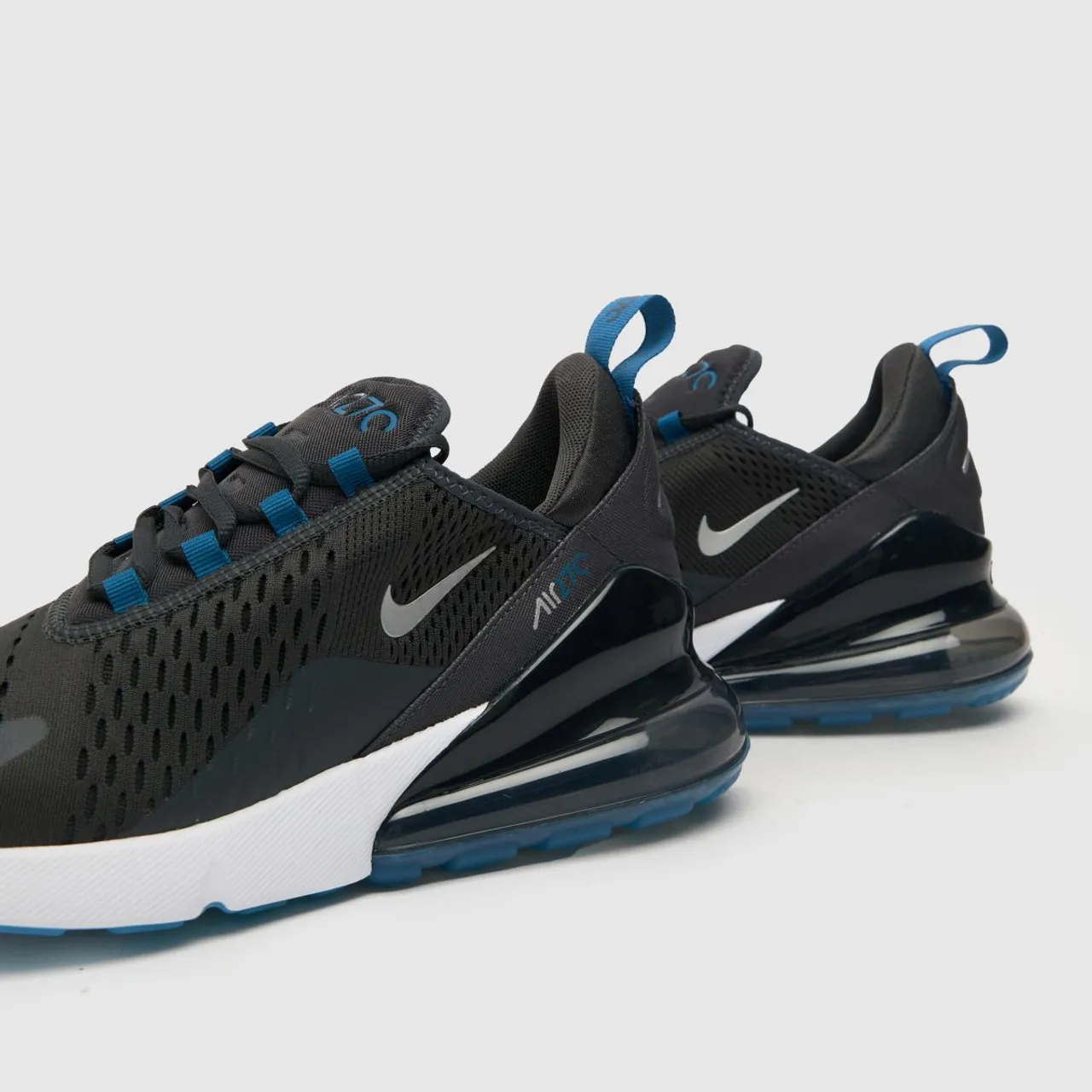 Nike Air Max 270 Trainers In Black And Blue