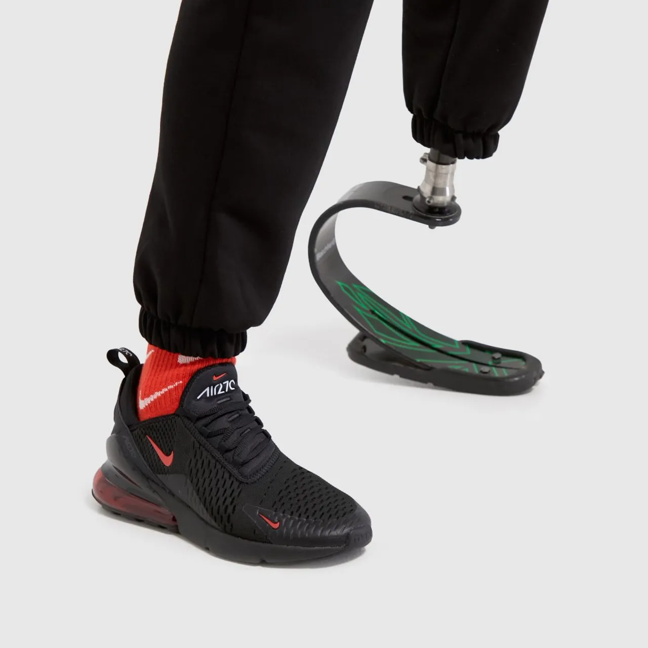 Nike Air Max 270 Trainers In Black & Red