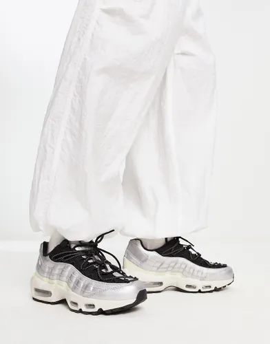Nike Air Max 95 trainers in silver
