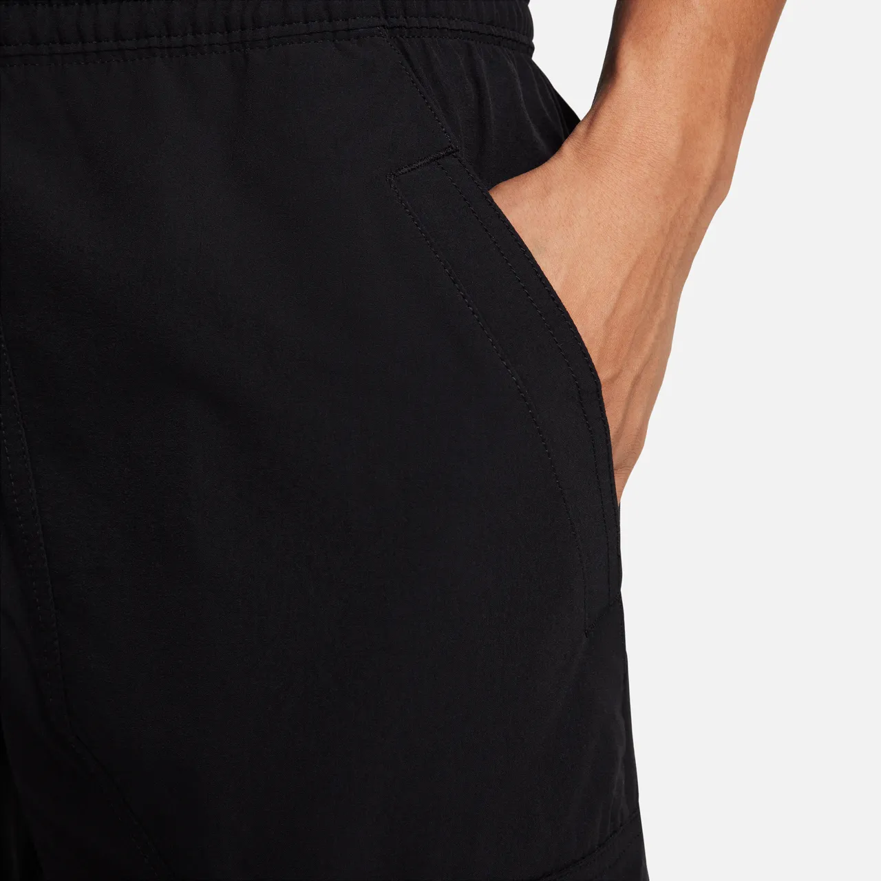 Nike Air Max Men's Woven Cargo Trousers - Black - Nylon