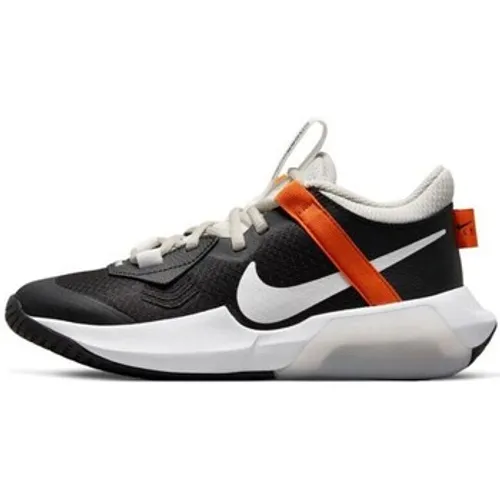 Nike  Air Zoom Crossover  boys's Children's Basketball Trainers (Shoes) in Black