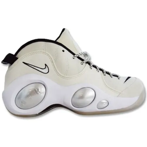 Nike  Air Zoom Flight 95  men's Mid Boots in White