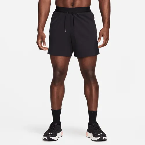 Nike APS Men's Dri-FIT 15cm (approx.) Versatile Shorts - Black - Polyester