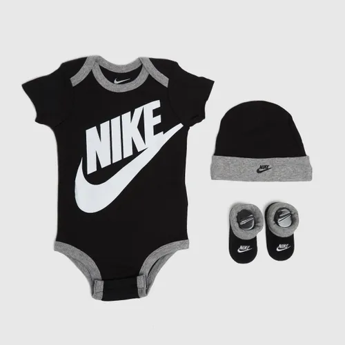 Nike Black & White Baby 3 Piece Set