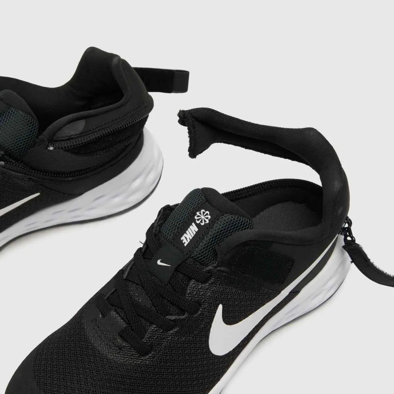 Nike Black & White Revolution 6 Flyease Youth Trainers