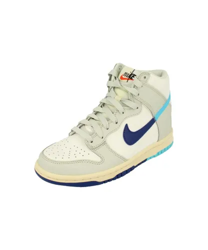 Nike Childrens Unisex Dunk High Se Gs White Trainers