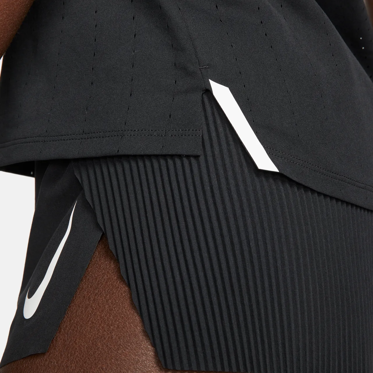 Nike Dri-FIT ADV AeroSwift Women's Racing Vest - Black - Polyester