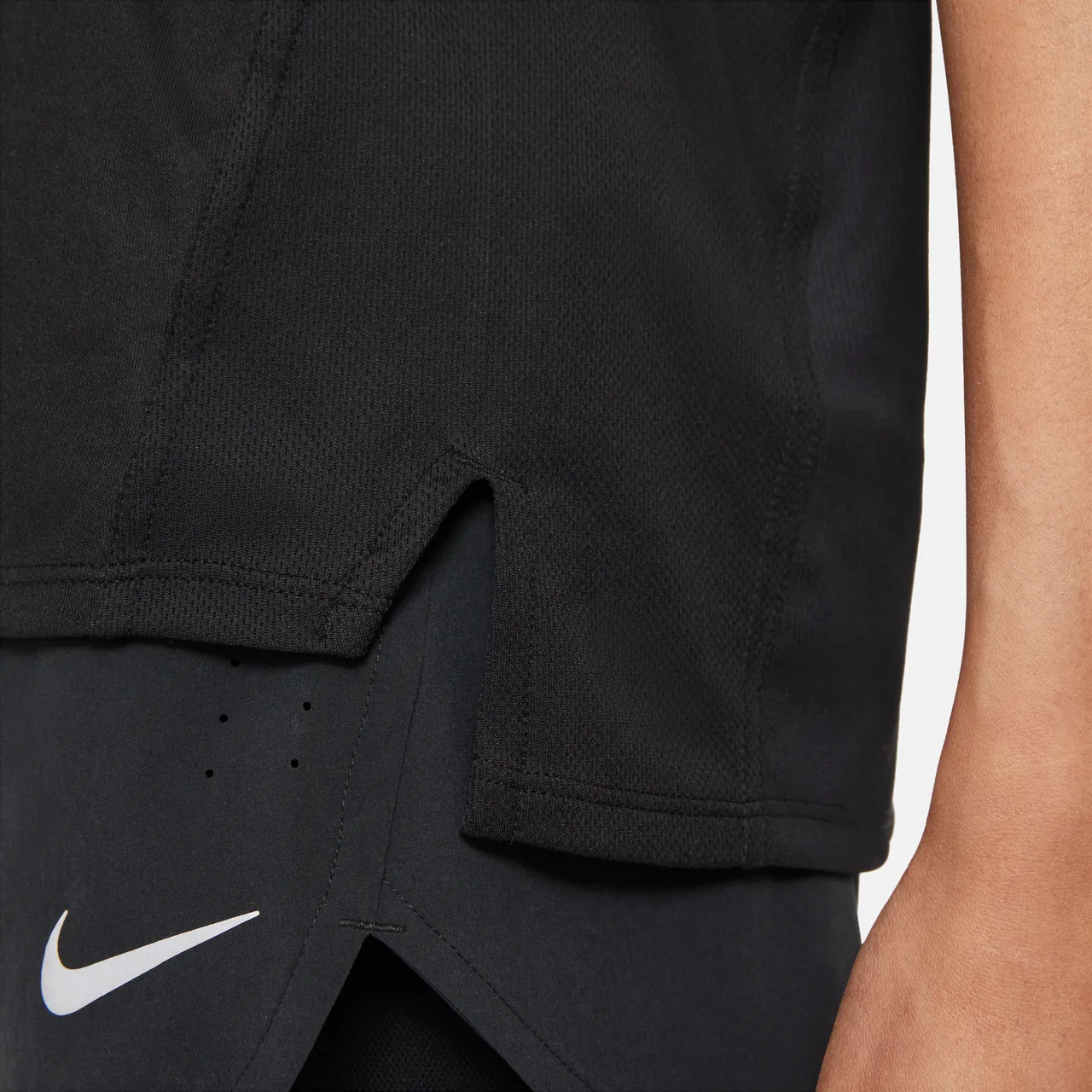 Nike Dri-FIT Race Women's Short-Sleeve Running Top - Black - Polyester