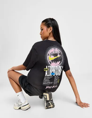 Nike Graphic T-Shirt - Black - Womens