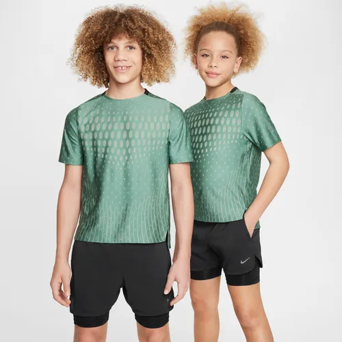 Nike Multi Tech Older Kids' (Boys') Dri-FIT ADV Training Top - Green - Polyester