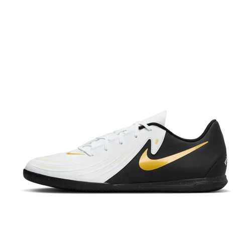 Nike Phantom GX 2 Club IC Low-Top Football Shoes - White