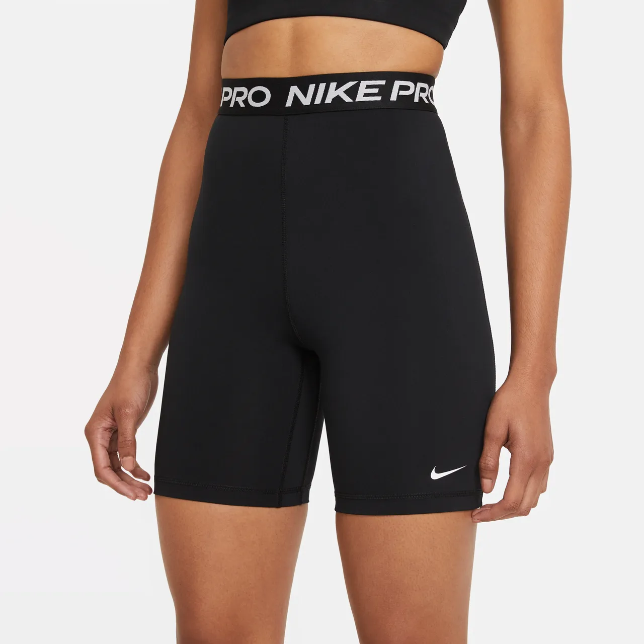Nike Pro 365 Women's High-Waisted 18cm (approx.) Shorts - Black - Polyester