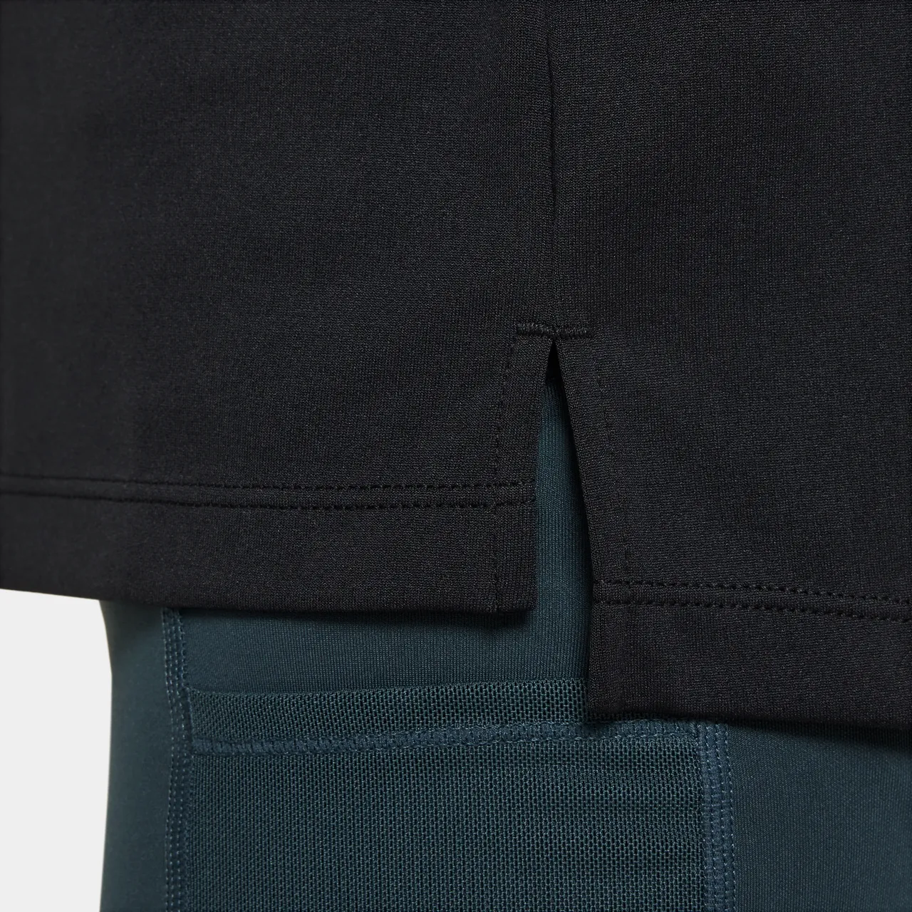 Nike Pro Girls' Dri-FIT Long-Sleeve 1/2-Zip Top - Black - Polyester