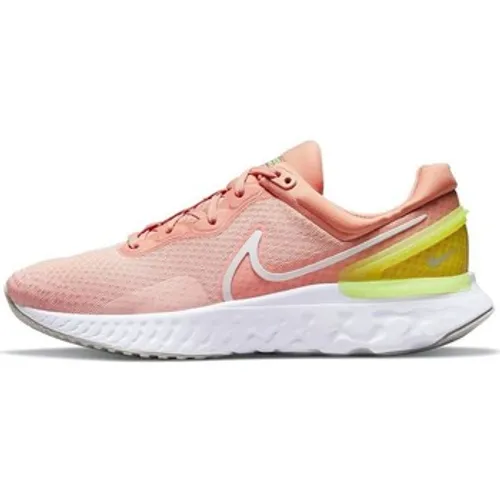 Nike  React Miler 3  women's Running Trainers in Pink