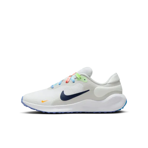 Nike Revolution 7 Next Nature SE Older Kids' Road Running Shoes - White
