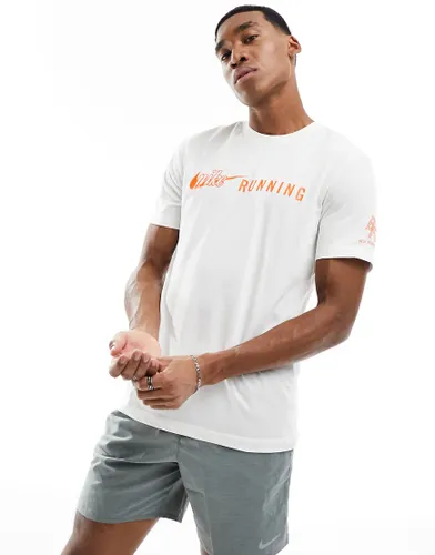 Nike Running Trail Dri-Fit graphic t-shirt in white-Yellow