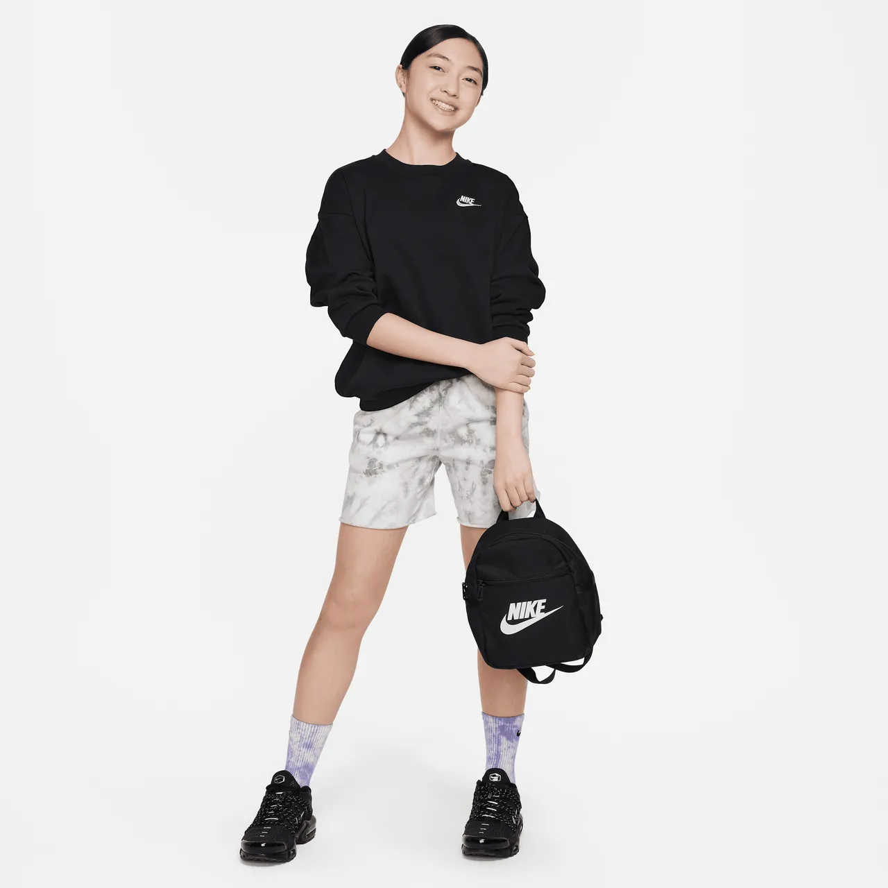 Nike Sportswear Club Fleece Older Kids' (Girls') Oversized Sweatshirt - Black - Polyester
