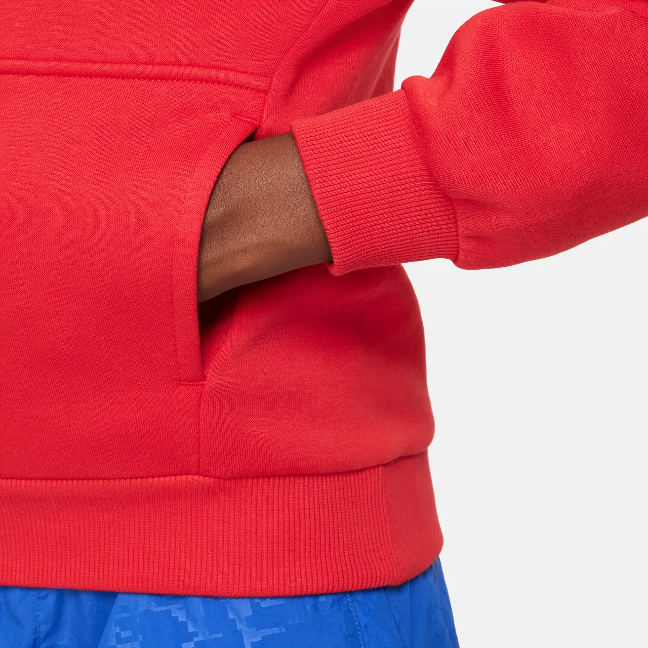 Nike Sportswear Club Fleece Older Kids' Pullover Hoodie - Red - Polyester