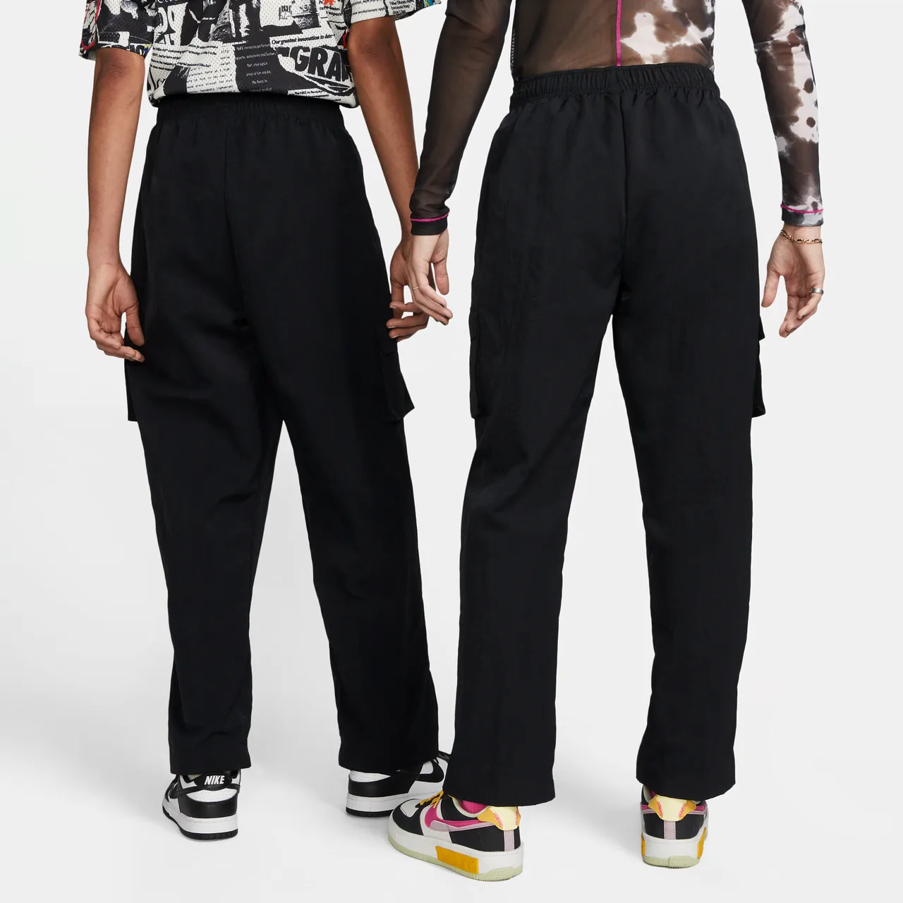 Nike Sportswear Essential Women's High-Rise Woven Cargo Trousers - Black - Nylon