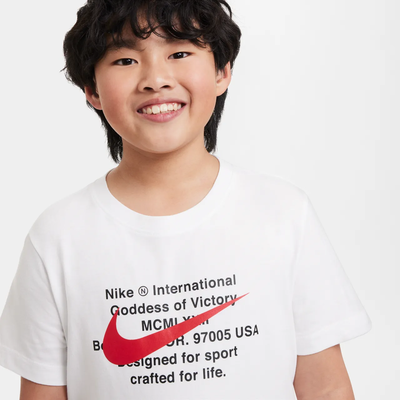 Nike Sportswear Older Kids' (Boys') T-Shirt - White - Cotton