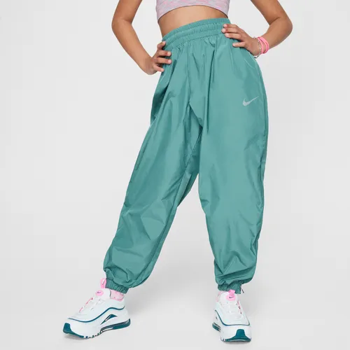 Nike Sportswear Older Kids' (Girls') Woven Trousers - Green - Polyester