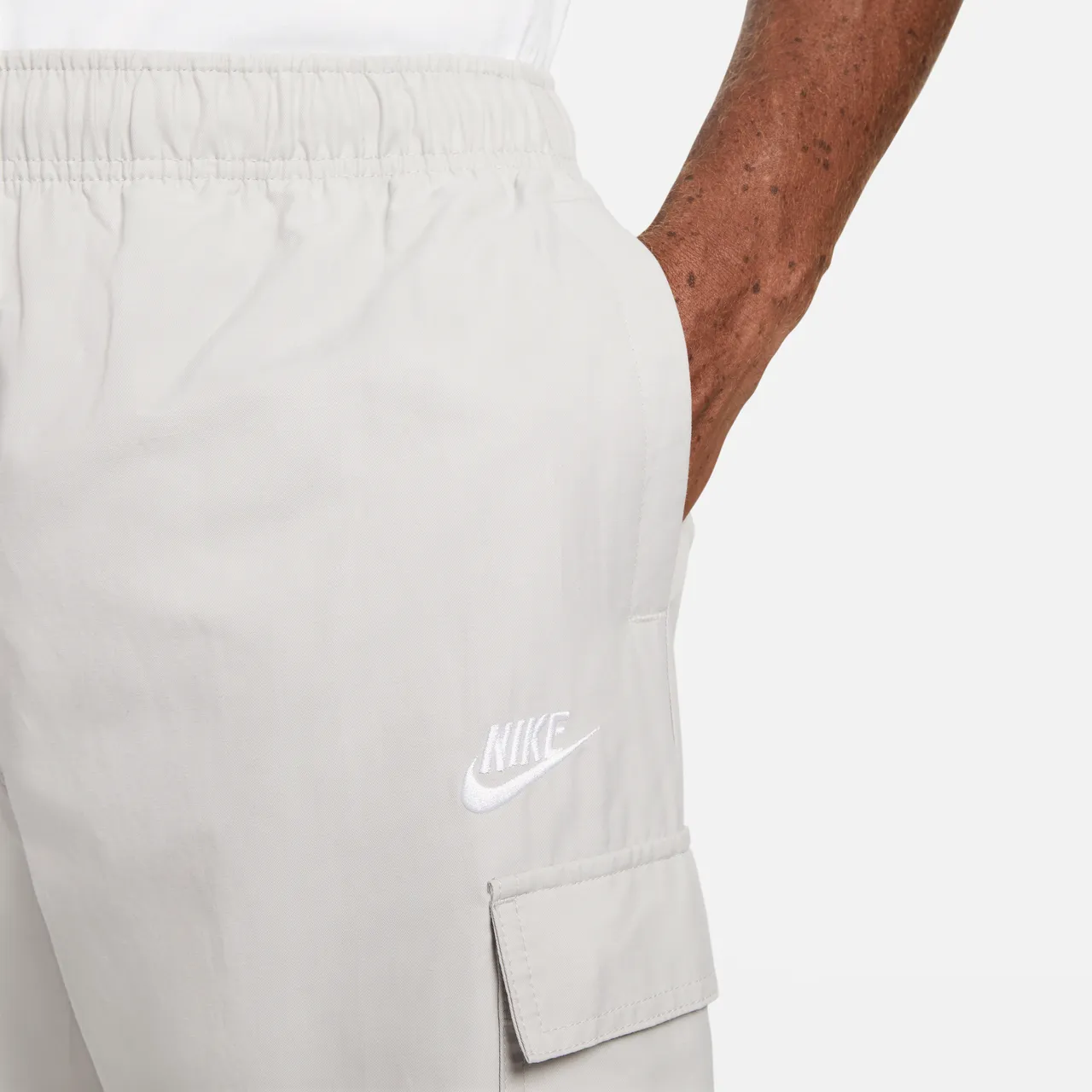 Nike Sportswear Repeat Men's Woven Trousers - Grey - Nylon