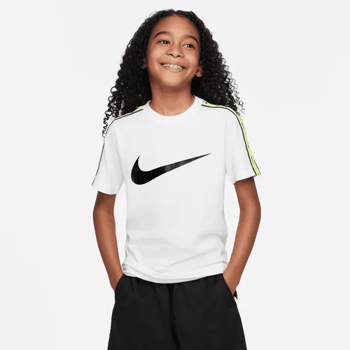 Nike Sportswear Repeat Older Kids' (Boys') T-Shirt - White