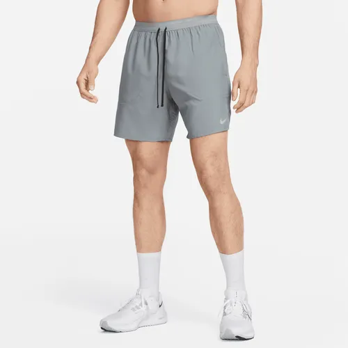 Nike Stride Men's Dri-FIT 18cm (approx.) Brief-Lined Running Shorts - Grey - Polyester