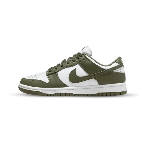 Nike , Stylish and Versatile Dunk Sneakers ,Green female, Sizes:
