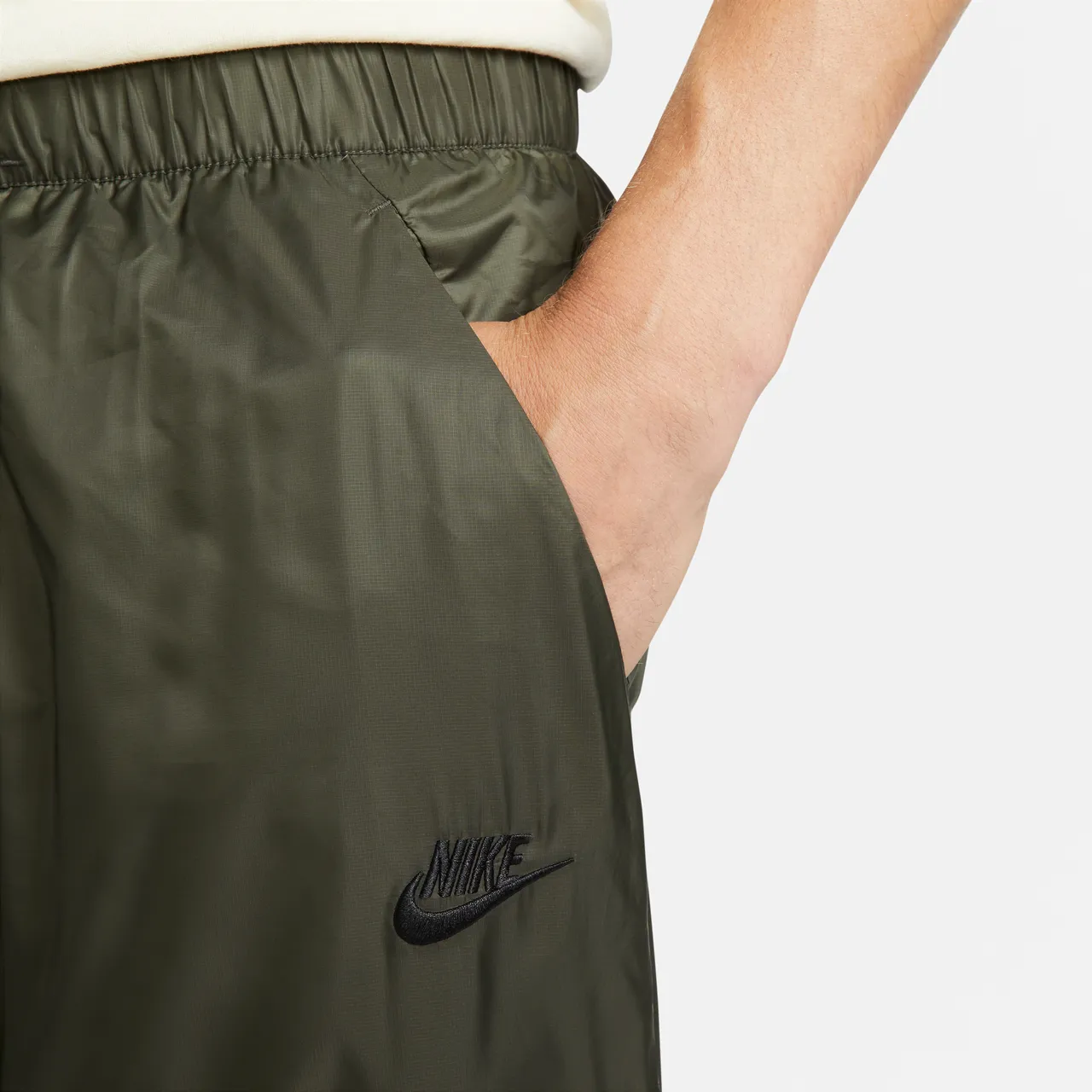Nike Tech Men's Lined Woven Trousers - Green - Polyester