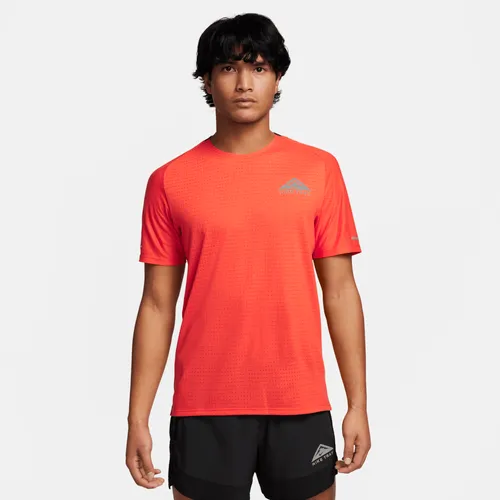 Nike Trail Solar Chase Men's Dri-FIT Short-Sleeve Running Top - Orange - Polyester