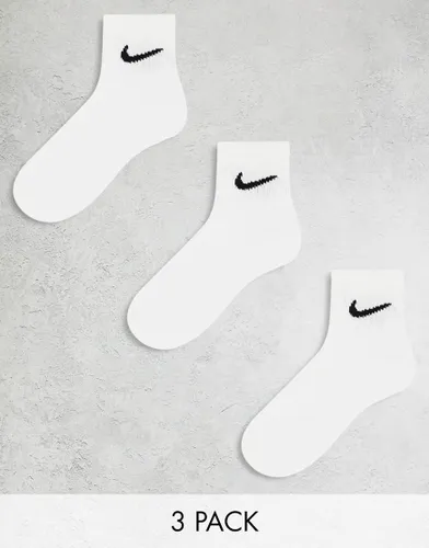 Nike Training Everyday Cushioned 3 pack ankle sock in white