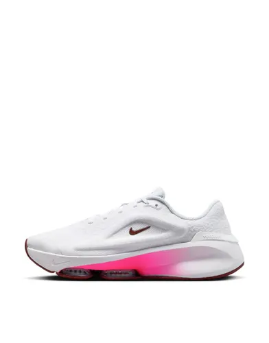Nike Training Versair trainers in white and pink
