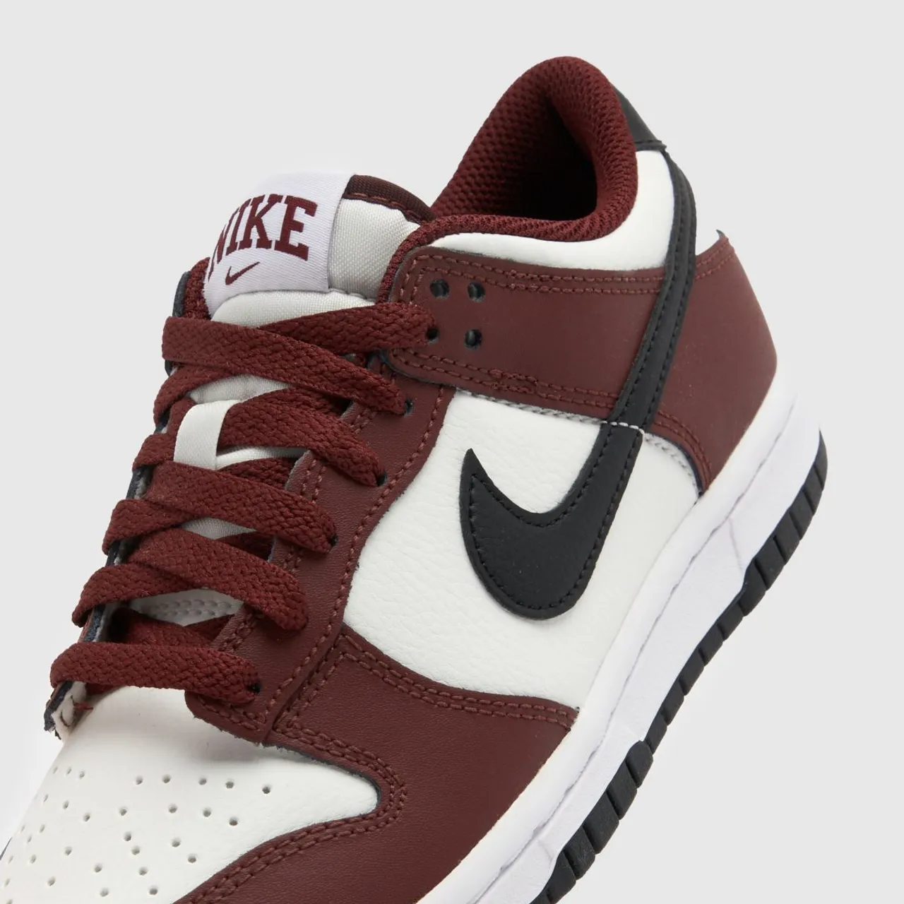Nike White & Burgundy Dunk low Youth Trainers