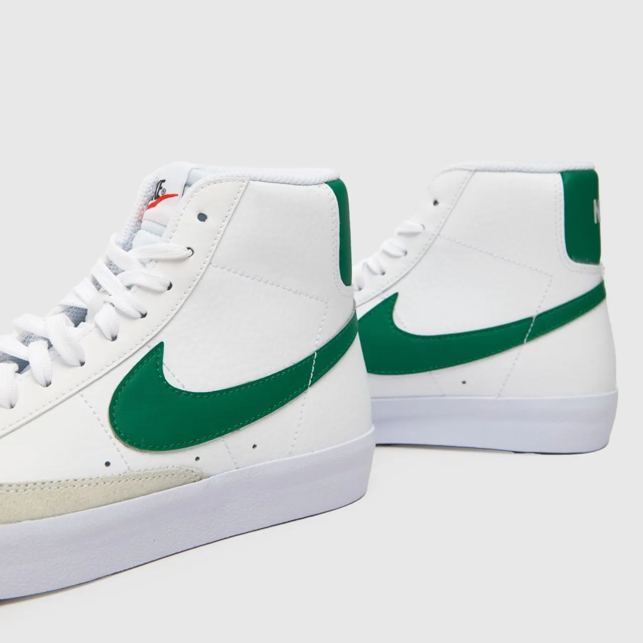 Nike White & Green Blazer Mid 77 Youth Trainers