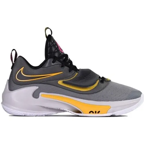 Nike  Zoom Freak 3 Toxic  men's Basketball Trainers (Shoes) in multicolour